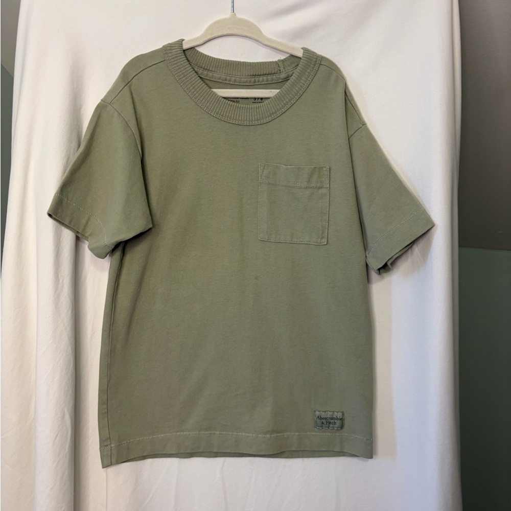 Abercrombie Kids Olive Short Sleeve Tee size 5/6